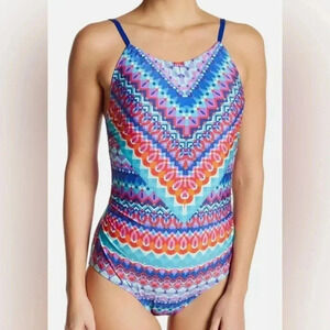 Women’s JANTZEN FARAH One Piece Crisscross Shirred Sides Swimsuit Size 8 EUC